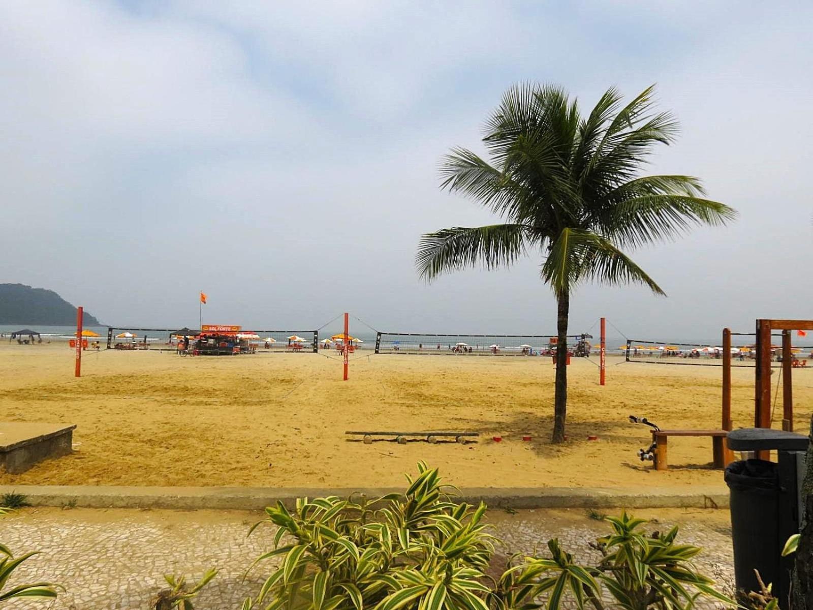 Sol & Mar 113: Beachfront Apartment with Balcony Praia Grande  Exterior photo
